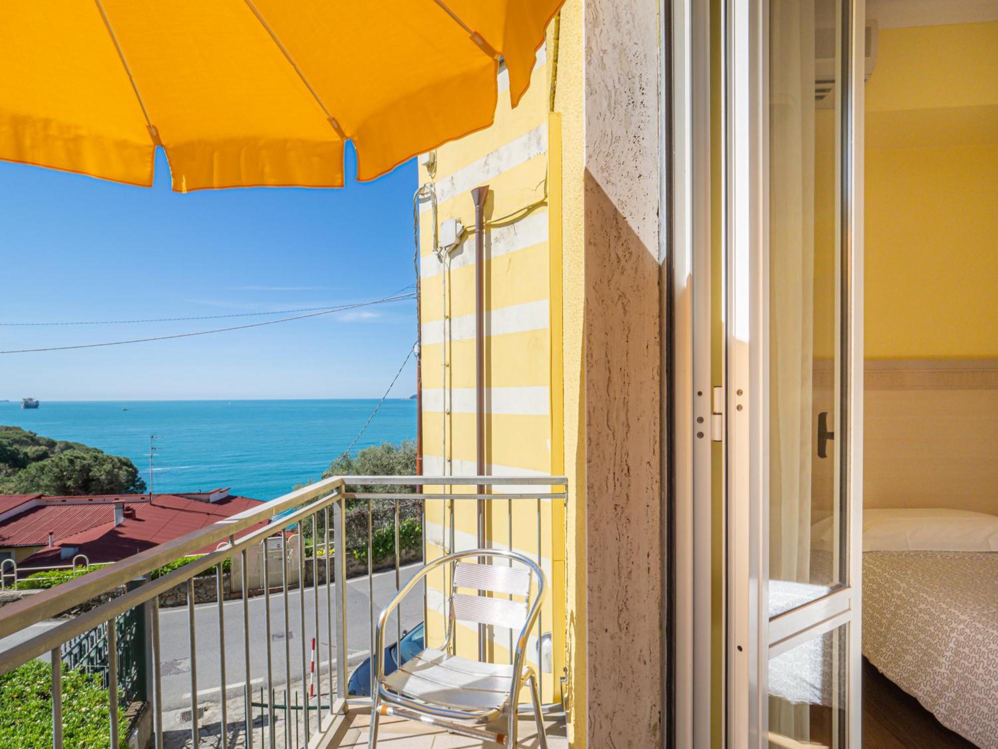 Hotel Il Nido Tellaro Exterior photo